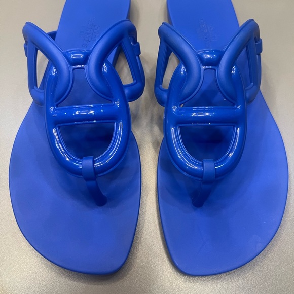 Authentic Hermes rubber flip flops - Picture 3 of 5